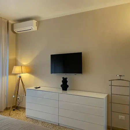 Apartment Casa Mirfak Pisa